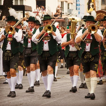 OKTOBERFEST 2021 (OPENING PROCESSION) IN MOTORHOME